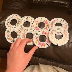 Floral kids sizing closet dividers